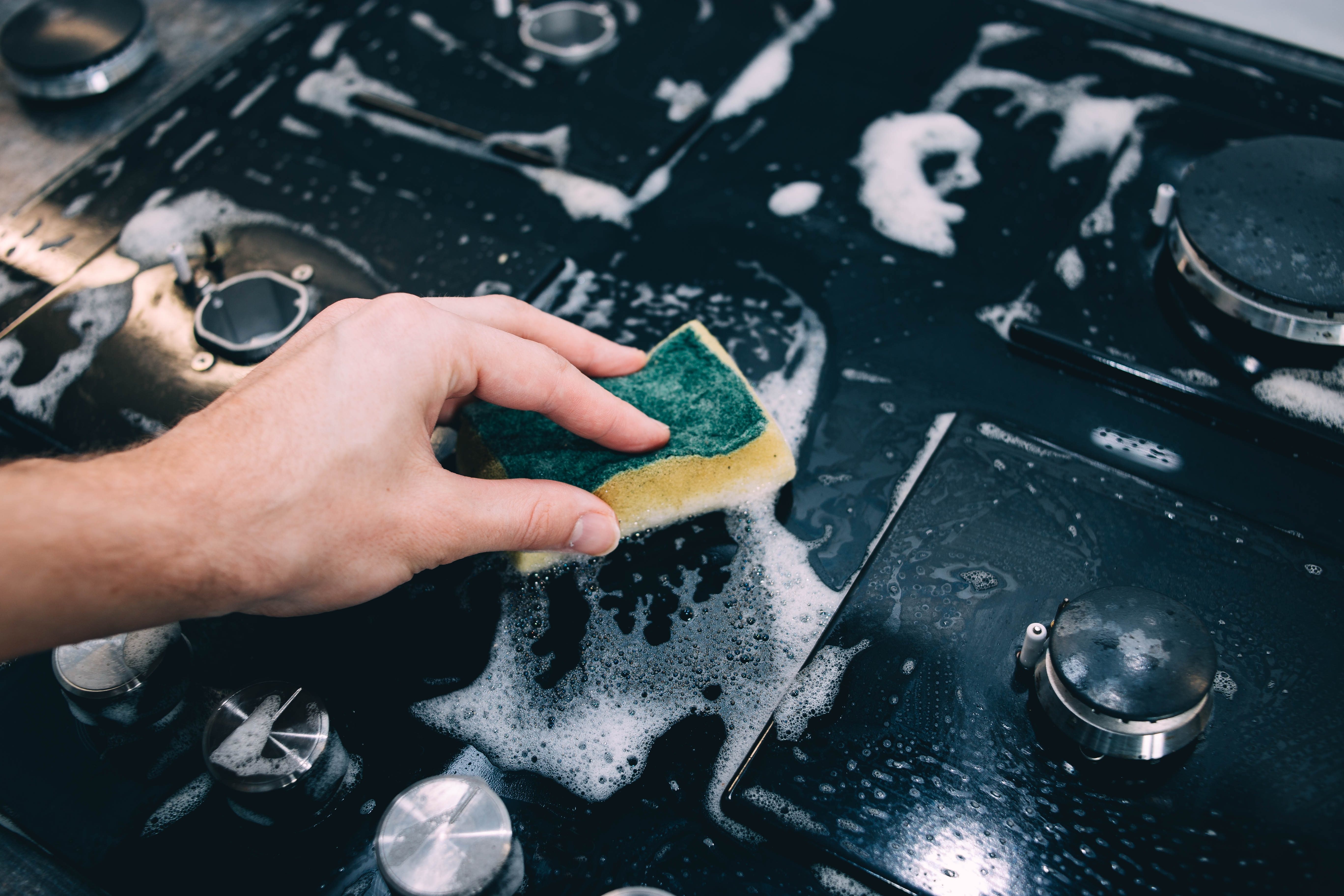 hand cleaning enamel stove top