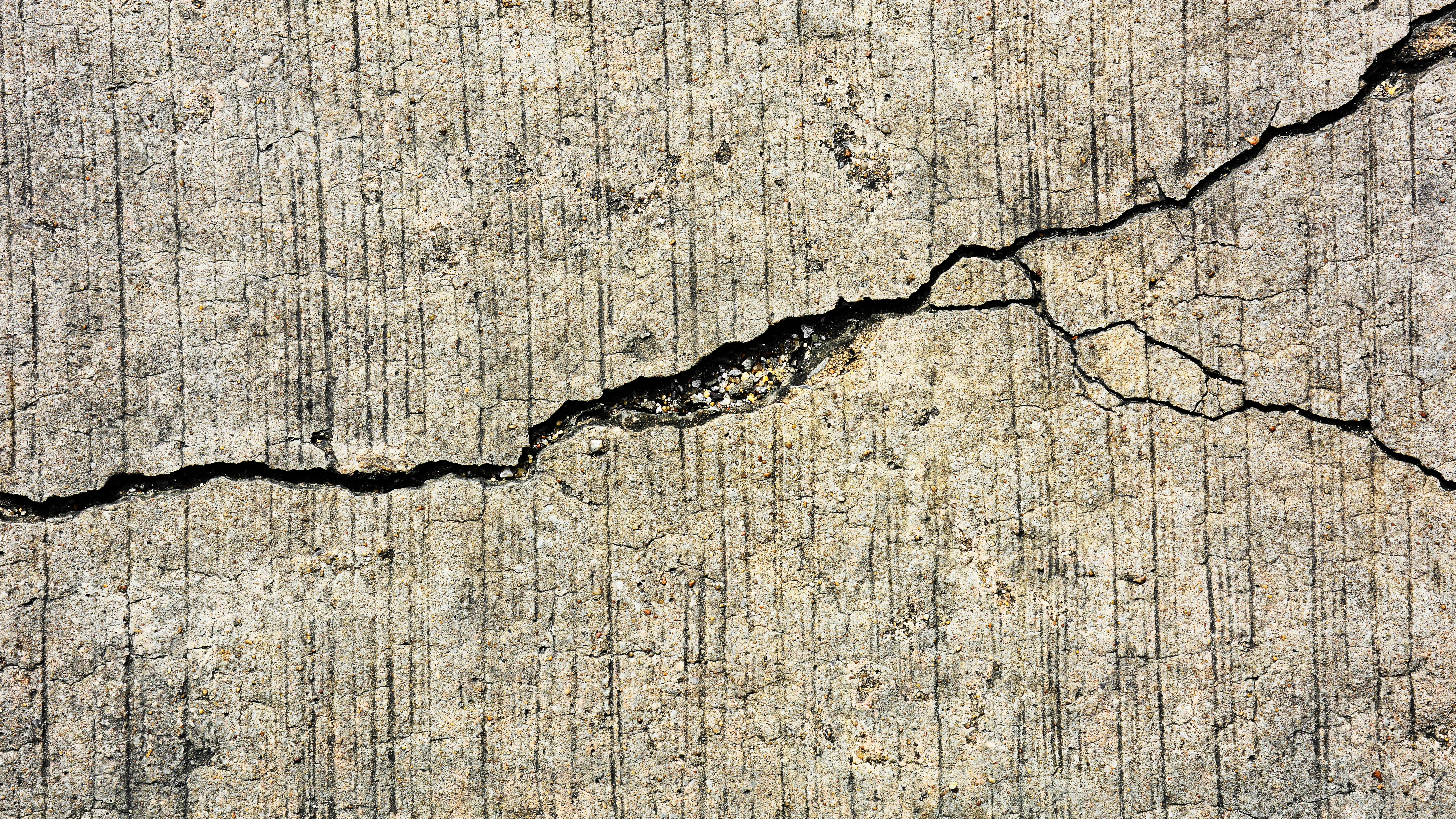 crack in concrete