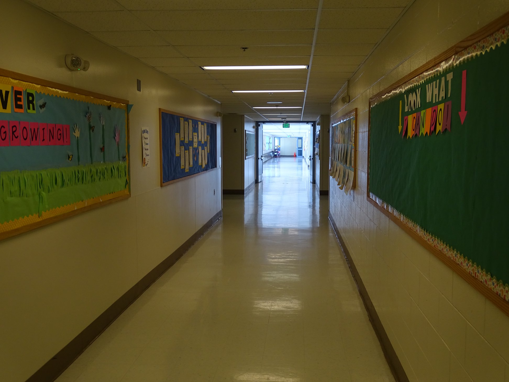 orion elementary empty hall